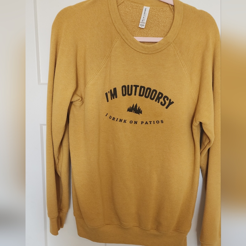I'm Outdoorsy Swestshirt, Size M